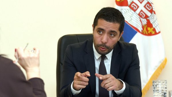 МОМИРОВИЋ: Мета Драгана Шолака је увек Србија МОМИРОВИЋ: Мета Драгана Шолака је увек Србија