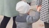 ТУЖНА СЦЕНА: Демонстранти расплакали дете у Нишу (ВИДЕО)