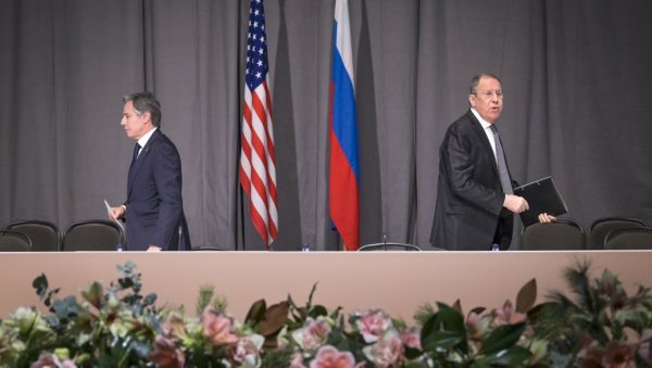 НАТО МАРШИРА У РАТ: У САД хистерично најављују крвави расплет у Украјини, Лавров у Стокхолму тражио да се обузда Алијанса НАТО МАРШИРА У РАТ: У САД хистерично најављују крвави расплет у Украјини, Лавров у Стокхолму тражио да се обузда Алијанса