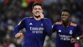 JOVIĆ OVU ŠANSU NE SME DA PROPUSTI: Sad ili nikad za srpskog napadača JOVIĆ OVU ŠANSU NE SME DA PROPUSTI: Sad ili nikad za srpskog napadača