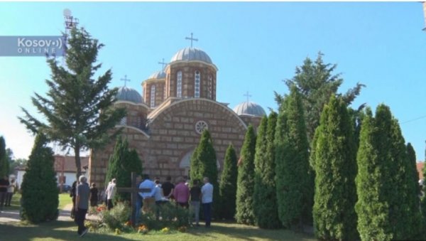 НОВИ НАПАД НА СРПСКУ СВЕТИЊУ: Обијена црква у Прилужју, поломљена камера и однета опрема НОВИ НАПАД НА СРПСКУ СВЕТИЊУ: Обијена црква у Прилужју, поломљена камера и однета опрема