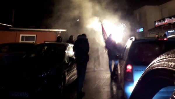 СЛАВЉЕ У МОЈКОВЦУ: ДПС коначно пао! (ФОТО+ВИДЕО) СЛАВЉЕ У МОЈКОВЦУ: ДПС коначно пао! (ФОТО+ВИДЕО)
