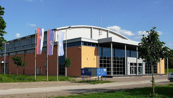 ПОВОЉНИЈЕ НА КРЕДИТ НЕГО ИЗ БУЏЕТА: Задуживање Новог Сада ради изградње спортског комплекса у Футогу ПОВОЉНИЈЕ НА КРЕДИТ НЕГО ИЗ БУЏЕТА: Задуживање Новог Сада ради изградње спортског комплекса у Футогу