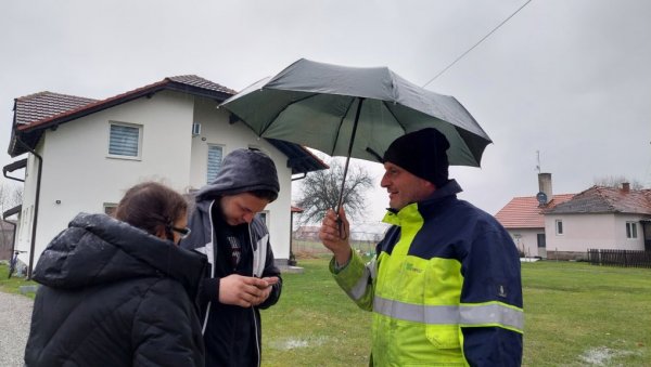 ВЕРУЈЕМО ВУЧИЋУ НА РЕЧ: У Недељицама код Лознице, где Рио Тинто планира отварање рудника, спокојнији после посете председника ВЕРУЈЕМО ВУЧИЋУ НА РЕЧ: У Недељицама код Лознице, где Рио Тинто планира отварање рудника, спокојнији после посете председника