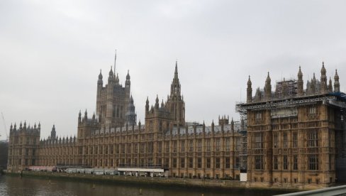 BRITANSKI PARLAMENT ODBIO ZABRANU DRUŠTVENIH MREŽA ZA DECU: Konzervativci situaciju nazvali vanrednim stanjem“, pristalice šokirane