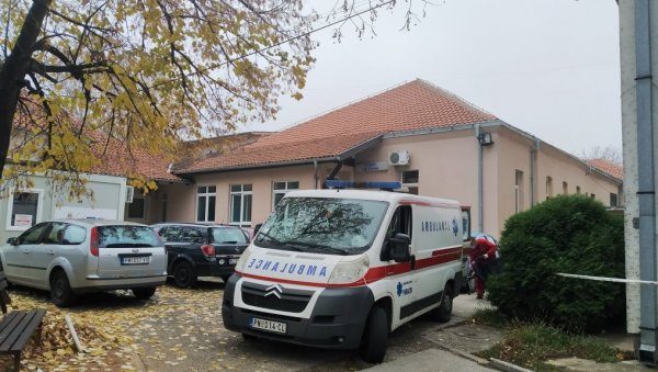 ЛЕПЕ ВЕСТИ ИЗ ПАРАЋИНСКЕ БОЛНИЦЕ: Број оболелих од короне пао на 27 ЛЕПЕ ВЕСТИ ИЗ ПАРАЋИНСКЕ БОЛНИЦЕ: Број оболелих од короне пао на 27