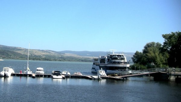 СРПСКО МОРЕ ШИРИ ПОНУДУ: У Великом Градишту најављен јавни увид у планове седам инвеститора СРПСКО МОРЕ ШИРИ ПОНУДУ: У Великом Градишту најављен јавни увид у планове седам инвеститора