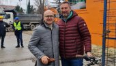 СУСРЕТ СА ЂУРОМ: Милош Вучевић са кумом евоцирао успомене на дане одрастања СУСРЕТ СА ЂУРОМ: Милош Вучевић са кумом евоцирао успомене на дане одрастања