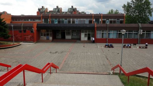 TEST JE BIO LAK Prvi utisci đaka nakon testa iz maternjeg jezika - muku zadao Laza Lazarević TEST JE BIO LAK Prvi utisci đaka nakon testa iz maternjeg jezika - muku zadao Laza Lazarević