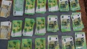 ПАРЕ КРИЈУ И У ЧАРАПИ: Од почетка 2021. заплењено више од 3,5 милиона кријумчарених девиза