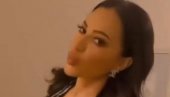 ЦЕЦА ЗАПАЛИЛА ИНСТАГРАМ: Певачица послала пољубац фановима у изазовном издању (ФОТО) ЦЕЦА ЗАПАЛИЛА ИНСТАГРАМ: Певачица послала пољубац фановима у изазовном издању (ФОТО)