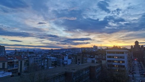 HLADNO JUTRO U SRBIJI, OVDE JE IZMERENO SVEGA 7 STEPENI: Evo kada stiže novi talas tropskih noći HLADNO JUTRO U SRBIJI, OVDE JE IZMERENO SVEGA 7 STEPENI: Evo kada stiže novi talas tropskih noći