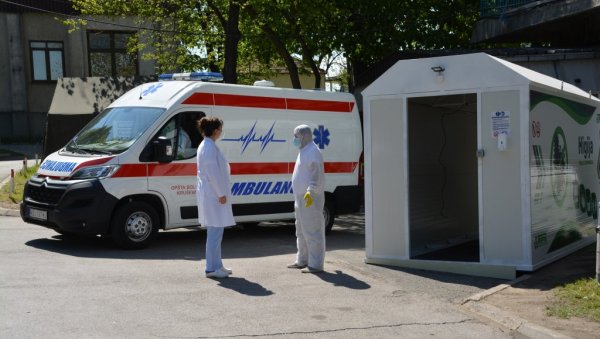 ОГЛАСИЛИ СЕ СРПСКИ ЛЕКАРИ: Није реално говорити о масовној вакцинацији деце ОГЛАСИЛИ СЕ СРПСКИ ЛЕКАРИ: Није реално говорити о масовној вакцинацији деце