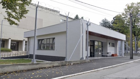 NEMA TERMINA NI ZA POSETE BRANILACA CZ: E-zakazivanje napravilo zastoj u okružnom zatvoru u Beogradu NEMA TERMINA NI ZA POSETE BRANILACA CZ: E-zakazivanje napravilo zastoj u okružnom zatvoru u Beogradu