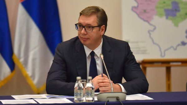 ПРЕДСЕДНИКУ ВУЧИЋУ УПУЋЕНЕ ЈЕЗИВЕ ПРЕТЊЕ: Чланови СНС-а хитро реаговали на скандалозне објаве ПРЕДСЕДНИКУ ВУЧИЋУ УПУЋЕНЕ ЈЕЗИВЕ ПРЕТЊЕ: Чланови СНС-а хитро реаговали на скандалозне објаве