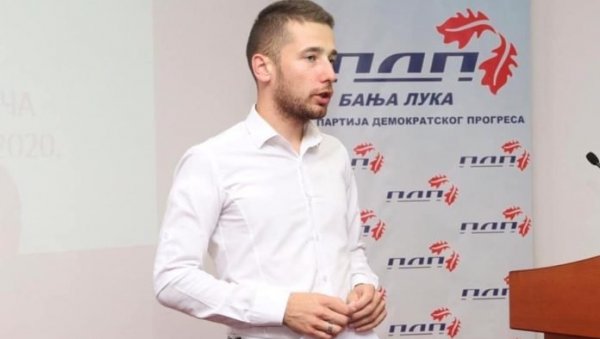 ИВАН БЕГИЋ У ЦЕНТРУ СКАНДАЛА: Порно снимак политичара из Републике Српске изазвао буру на мрежама ИВАН БЕГИЋ У ЦЕНТРУ СКАНДАЛА: Порно снимак политичара из Републике Српске изазвао буру на мрежама