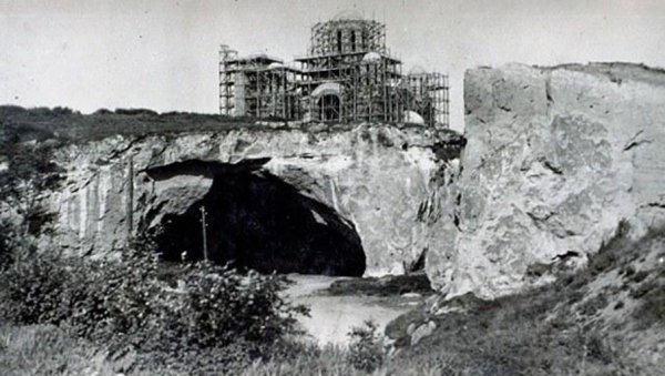 ИСТОРИЈА МИОЦЕНСКОГ СПРУДА НА ТАШМАЈДАНУ: Секретаријат за заштиту животне средине организовао предавање за студенте ИСТОРИЈА МИОЦЕНСКОГ СПРУДА НА ТАШМАЈДАНУ: Секретаријат за заштиту животне средине организовао предавање за студенте