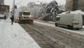 ЗИМСКЕ СЛУЖБЕ НА ТЕРЕНУ Градоначелник Радојичић: 90 камиона чисти снег ЗИМСКЕ СЛУЖБЕ НА ТЕРЕНУ Градоначелник Радојичић: 90 камиона чисти снег