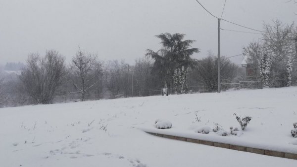 ВАНРЕДНА СИТУАЦИЈА У ЈОШ ЈЕДНОЈ ОПШТИНИ: У Ариљу алармантно, домаћинства одсечена од света ВАНРЕДНА СИТУАЦИЈА У ЈОШ ЈЕДНОЈ ОПШТИНИ: У Ариљу алармантно, домаћинства одсечена од света
