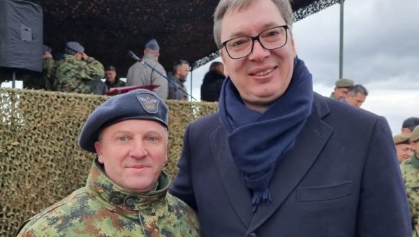 ВУЧИЋ ВИДЕО ДРУГА ИЗ ВОЈСКЕ ПОСЛЕ 30 ГОДИНА: Срећан сам што сам срео Срђана (ФОТО) ВУЧИЋ ВИДЕО ДРУГА ИЗ ВОЈСКЕ ПОСЛЕ 30 ГОДИНА: Срећан сам што сам срео Срђана (ФОТО)