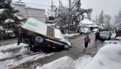 NOVI DETALJI HAOSA NA VOŽDOVCU: Komšije ispričale kako je kamion upao u rupu (FOTO) NOVI DETALJI HAOSA NA VOŽDOVCU: Komšije ispričale kako je kamion upao u rupu (FOTO)