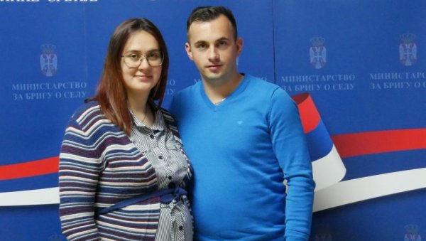 ЈОШ ДВЕ ПОРОДИЦЕ ЖИВЕЋЕ НА СЕЛУ: Увећава се број брачних парова који добијају подршку у Расинском округу ЈОШ ДВЕ ПОРОДИЦЕ ЖИВЕЋЕ НА СЕЛУ: Увећава се број брачних парова који добијају подршку у Расинском округу