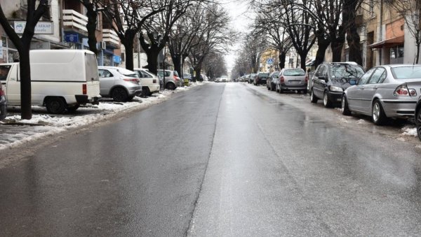 БУДИ СВОЈА НАЈБОЉА ИНВЕСТИЦИЈА: Бесплатна припремна настава за ученике у Младеновцу БУДИ СВОЈА НАЈБОЉА ИНВЕСТИЦИЈА: Бесплатна припремна настава за ученике у Младеновцу