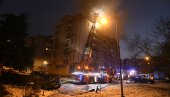 VELIKI POŽAR U NOVOM SADU: Gori krov zgrade, sve raspoložive ekipe na terenu VELIKI POŽAR U NOVOM SADU: Gori krov zgrade, sve raspoložive ekipe na terenu