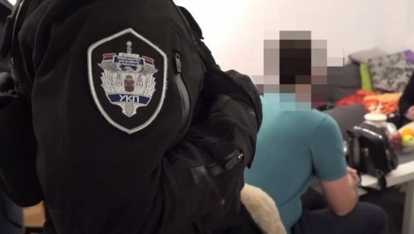 СНИМАК АКЦИЈЕ АРМАГЕДОН: Ухапшено 11 лица (ВИДЕО) СНИМАК АКЦИЈЕ АРМАГЕДОН: Ухапшено 11 лица (ВИДЕО)