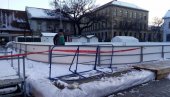 KLIZALIŠTE OD 16. DECEMBRA: Radovi na somborskom Trgu svetog trojstva (FOTO)