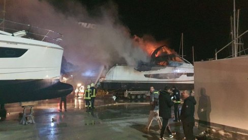 EKSPLODIRAO BROD KOD ZADRA: Putnici evakuisani EKSPLODIRAO BROD KOD ZADRA: Putnici evakuisani
