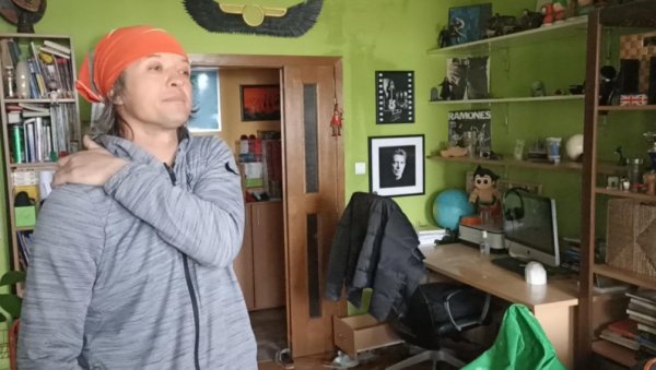 „ВАЖНО ДА СУ СВИ ИЗАШЛИ НАПОЉЕ“: Станар зграде на Лиману у којој је избио пожар за „Новости“ (ВИДЕО) „ВАЖНО ДА СУ СВИ ИЗАШЛИ НАПОЉЕ“: Станар зграде на Лиману у којој је избио пожар за „Новости“ (ВИДЕО)