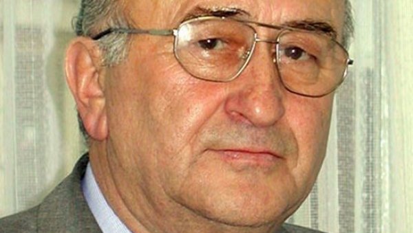 ПРЕМИНУО ДР БОЖИДАР БОЈОВИЋ: Угледни дечји ендокринолог из Подгорице изгубио животну битку ПРЕМИНУО ДР БОЖИДАР БОЈОВИЋ: Угледни дечји ендокринолог из Подгорице изгубио животну битку