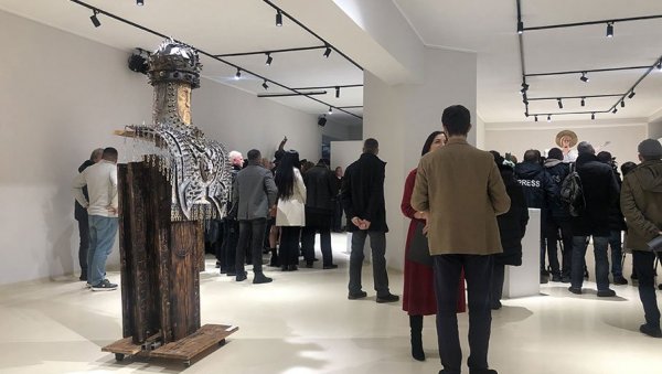 СРПСКО СВЕТО МЕСТО: Прва самостална изложба радова Светомира Арсића Басаре у Грачаници СРПСКО СВЕТО МЕСТО: Прва самостална изложба радова Светомира Арсића Басаре у Грачаници