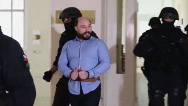 ЧАБИ ДЕРУ ДОЖИВОТНА ЗА ДВА УБИСТВА: Одлука другостепеног суда у Мађарској ЧАБИ ДЕРУ ДОЖИВОТНА ЗА ДВА УБИСТВА: Одлука другостепеног суда у Мађарској