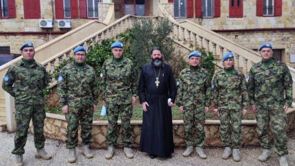 ДА ДЕЦА У МАРЖАЈУНУ ЛАКШЕ УЧЕ: Донација Војске Србије православној школи у Либану ДА ДЕЦА У МАРЖАЈУНУ ЛАКШЕ УЧЕ: Донација Војске Србије православној школи у Либану