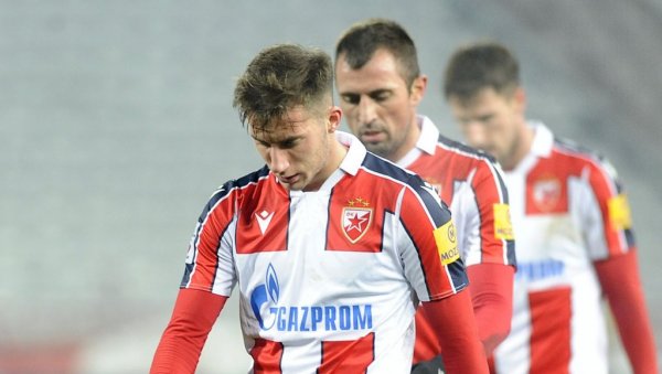 ГРМЉАВИНА У СВЛАЧИОНИЦИ! Тренер Станковић рибао играче после ремија Звезде са Радником ГРМЉАВИНА У СВЛАЧИОНИЦИ! Тренер Станковић рибао играче после ремија Звезде са Радником