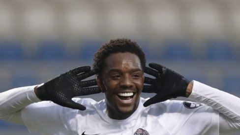 MAJSTORIJA ZA TV ŠPICE: Ovako je Kvinsi Menig dao gol na derbiju kola Vojvodina - Partizan (VIDEO) MAJSTORIJA ZA TV ŠPICE: Ovako je Kvinsi Menig dao gol na derbiju kola Vojvodina - Partizan (VIDEO)