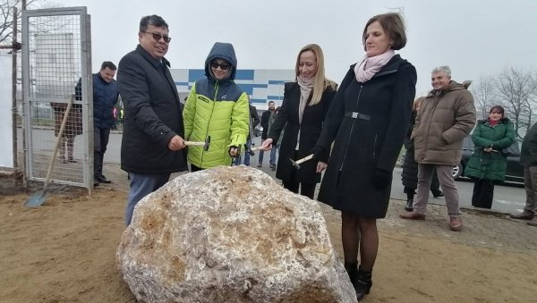 ВЕЛИКА ИНВЕСТИЦИЈА СТИЖЕ У ВРШАЦ: Чешка компанија почела да гради фабрику вредну 15 милиона евра ВЕЛИКА ИНВЕСТИЦИЈА СТИЖЕ У ВРШАЦ: Чешка компанија почела да гради фабрику вредну 15 милиона евра