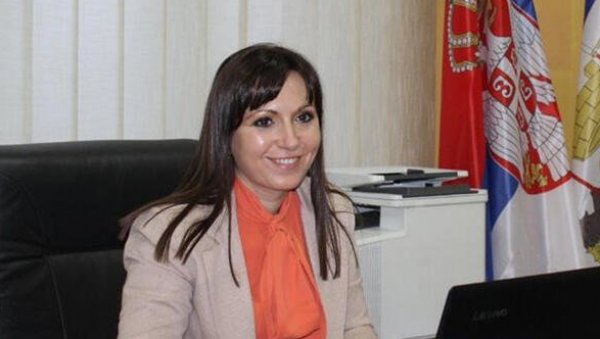 НОВО РУКОВОДСТВО У РУМИ Ћирићева: Бавићемо се бригом о грађанима како бисмо им омогућили зеленију, безбеднију и напреднију Руму НОВО РУКОВОДСТВО У РУМИ Ћирићева: Бавићемо се бригом о грађанима како бисмо им омогућили зеленију, безбеднију и напреднију Руму