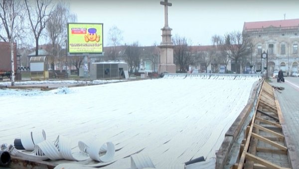 ЗА ВИКЕНД СЕ ОТВАРА КЛИЗАЛИШТЕ У ВРШЦУ: Радиће од 10 до 22 часа, цена 200 динара по сату ЗА ВИКЕНД СЕ ОТВАРА КЛИЗАЛИШТЕ У ВРШЦУ: Радиће од 10 до 22 часа, цена 200 динара по сату