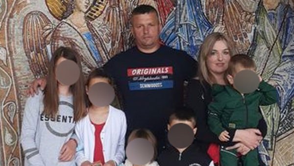 НА СЕЧИВУ ВИДЉИВИ ТРАГОВИ КРВИ: Пронађен нож којим је убијен отац петоро деце из Берана НА СЕЧИВУ ВИДЉИВИ ТРАГОВИ КРВИ: Пронађен нож којим је убијен отац петоро деце из Берана