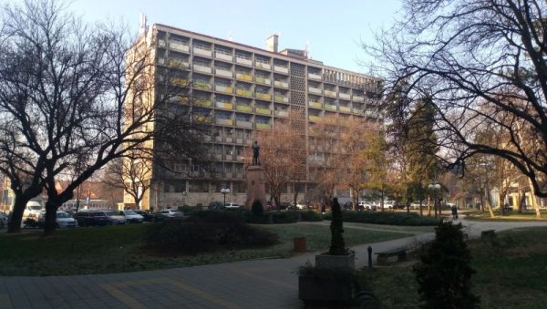 СТИГЛИ НОВАЦ ЗА ПУТНЕ ТРОШКОВЕ: Просветарима у Лесковцу исплаћене све доспеле обавезе СТИГЛИ НОВАЦ ЗА ПУТНЕ ТРОШКОВЕ: Просветарима у Лесковцу исплаћене све доспеле обавезе