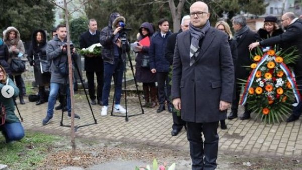 НОВИ САД НЕГУЈЕ КУЛТУРУ СЕЋАЊА Вучевић: Јосиф Руњанин много задужио и Хрвате и Србе НОВИ САД НЕГУЈЕ КУЛТУРУ СЕЋАЊА Вучевић: Јосиф Руњанин много задужио и Хрвате и Србе
