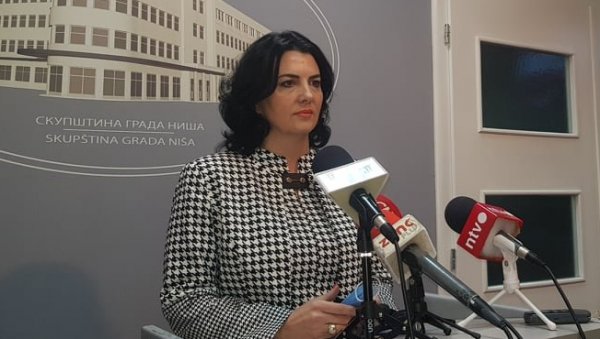 ОГЛАСИО СЕ МУП ПОВОДОМ ХАПШЕЊА У НИШУ: Сотировска и сарадници оштетили буџет за 460 милиона ОГЛАСИО СЕ МУП ПОВОДОМ ХАПШЕЊА У НИШУ: Сотировска и сарадници оштетили буџет за 460 милиона