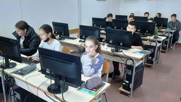 ОПРЕМА ЗА БОЉУ НАСТАВУ: Moдричa улaжe у oснoвнo oбразoвaњe на свом подручју ОПРЕМА ЗА БОЉУ НАСТАВУ: Moдричa улaжe у oснoвнo oбразoвaњe на свом подручју