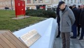 VUČEVIĆ ČESTITAO NOVOSAĐANIMA: Obišao rekonstruisano gradsko jezgro, ponosan na sve što je učinjeno (FOTO)
