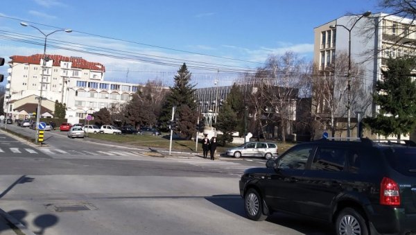 САМО ТРИ ПОЗИТИВНА У ПАРАЋИНУ: Одличан ковид-резултат за јучерашњи дан САМО ТРИ ПОЗИТИВНА У ПАРАЋИНУ: Одличан ковид-резултат за јучерашњи дан