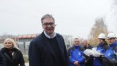 ВУЧИЋ ЧЕСТИТАО РУДАРИМА: Оборили рекорд, ископали 34. 000 тона угља ВУЧИЋ ЧЕСТИТАО РУДАРИМА: Оборили рекорд, ископали 34. 000 тона угља