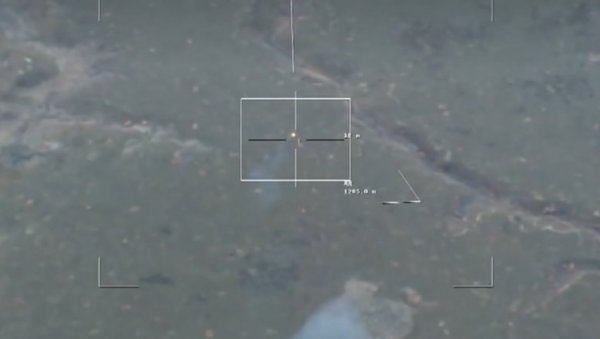 ПОГЛЕДАЈТЕ: Најновији руски дрон Орион разнео мету у парампарчад (ВИДЕО) ПОГЛЕДАЈТЕ: Најновији руски дрон Орион разнео мету у парампарчад (ВИДЕО)